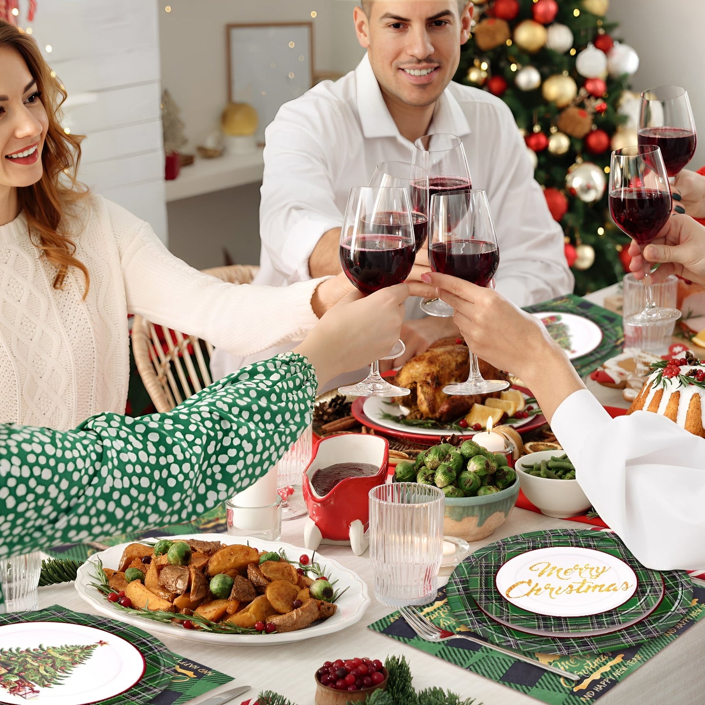 Waipfaru 200 Pcs Merry Christmas Dinnerware Set,Christmas Tree Paper Plates, Napkins & Party Supplies for 50 Guests